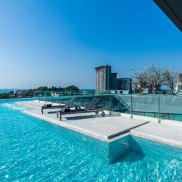 construction project arize hotel sriracha swimming pool